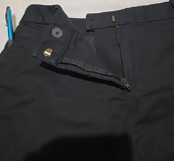 Michael Kors Black Women's Bermudas‎ - Picture 4 of 10